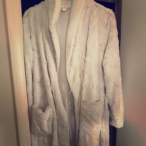 Brand new robe size xl-xxl